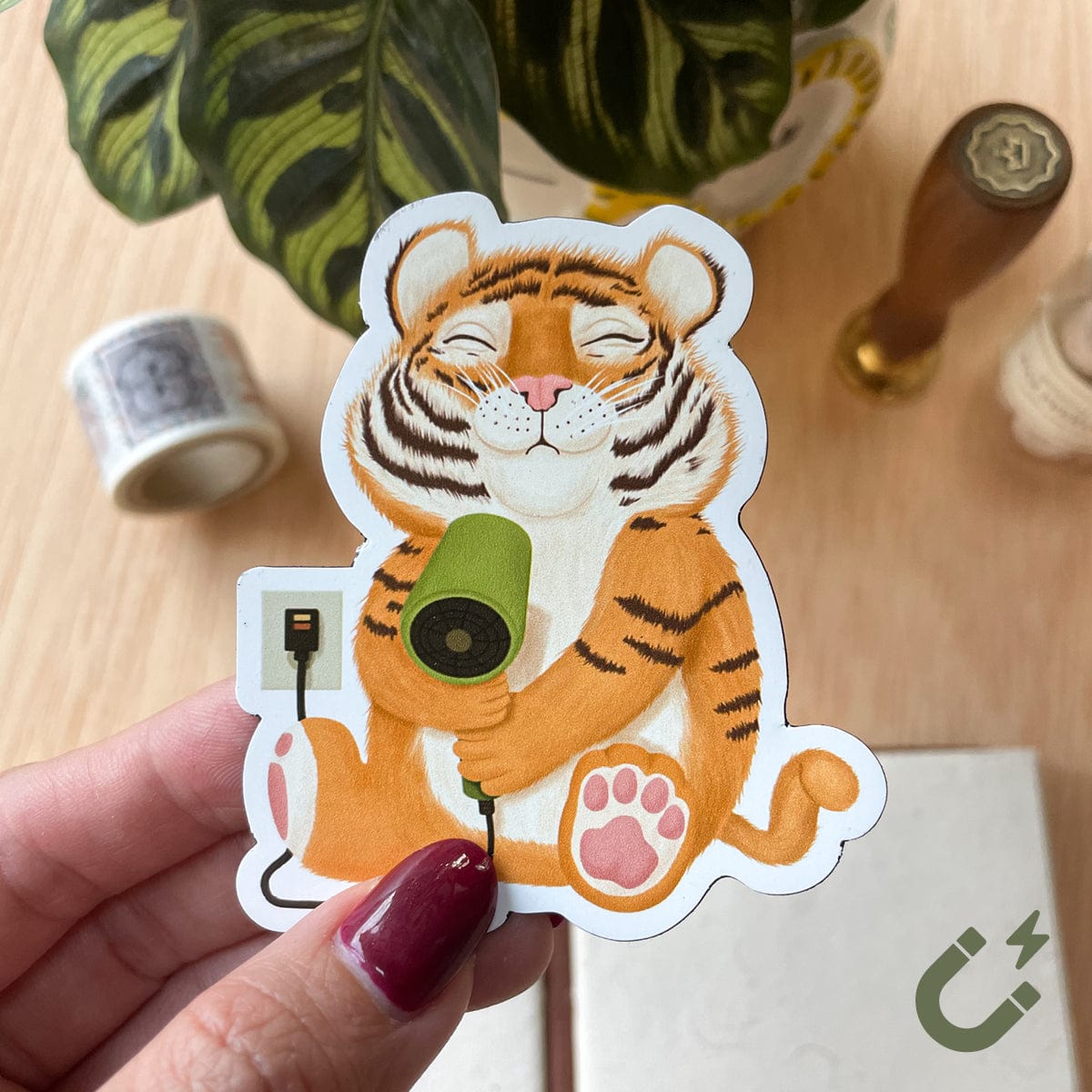 blow dryer tiger magnet